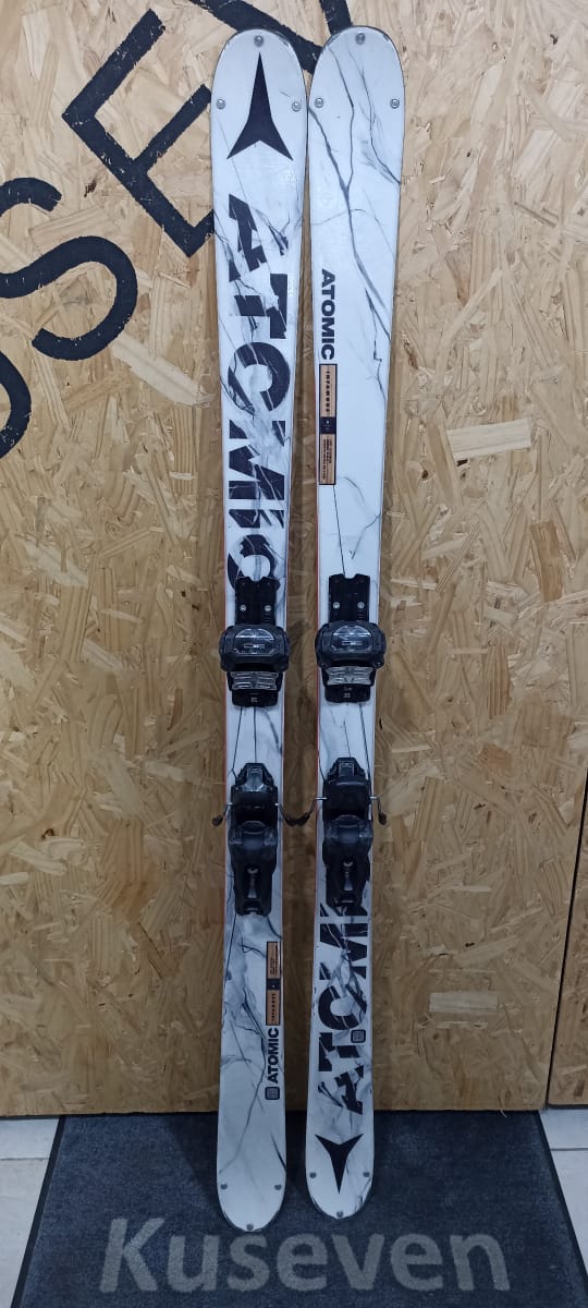 Ski Atomic Infamous 1,76m. EXCELENTE