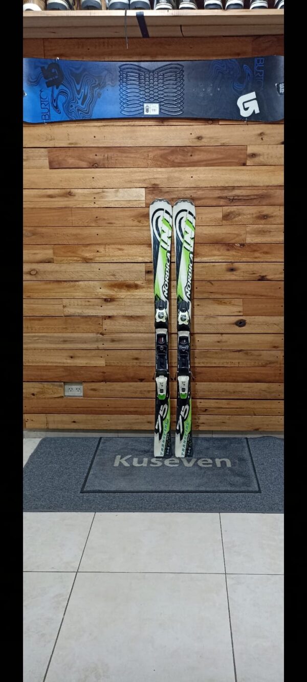 SKI NORDICA TRANSFIRE 75CA. 1,44M. EXCELENTE