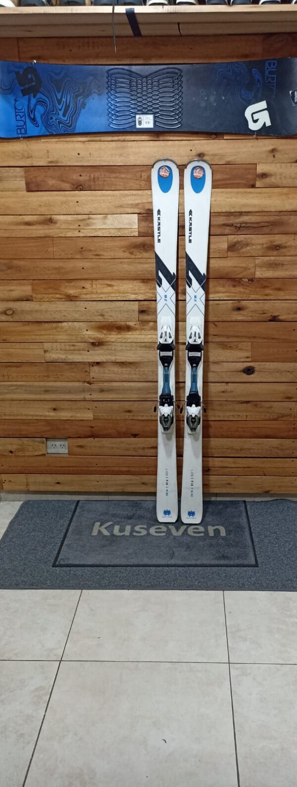 SKI KASTLE 82 1,72M. EXCELENTE