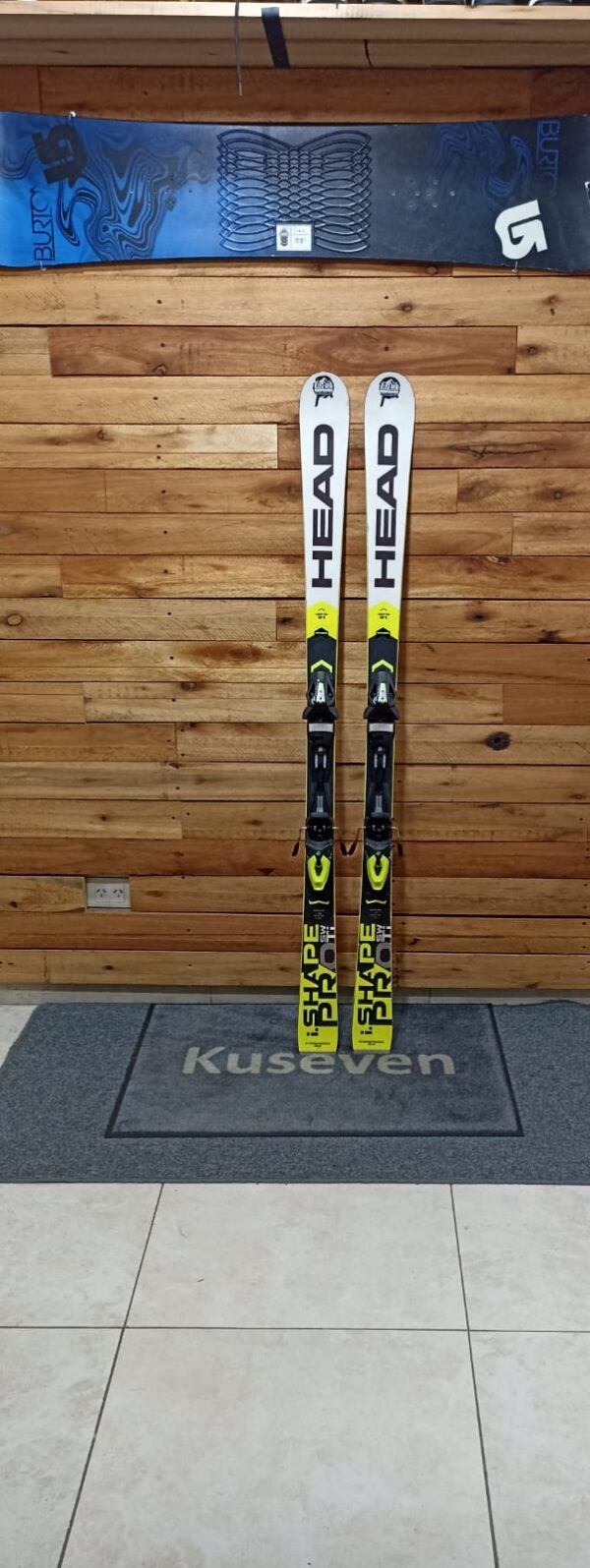 WhatsApp Image 2026-03-13 at 12.21.10 (1) SKI HEAD I SHAPE PRO SW TI 1,60M. EXCELENTE